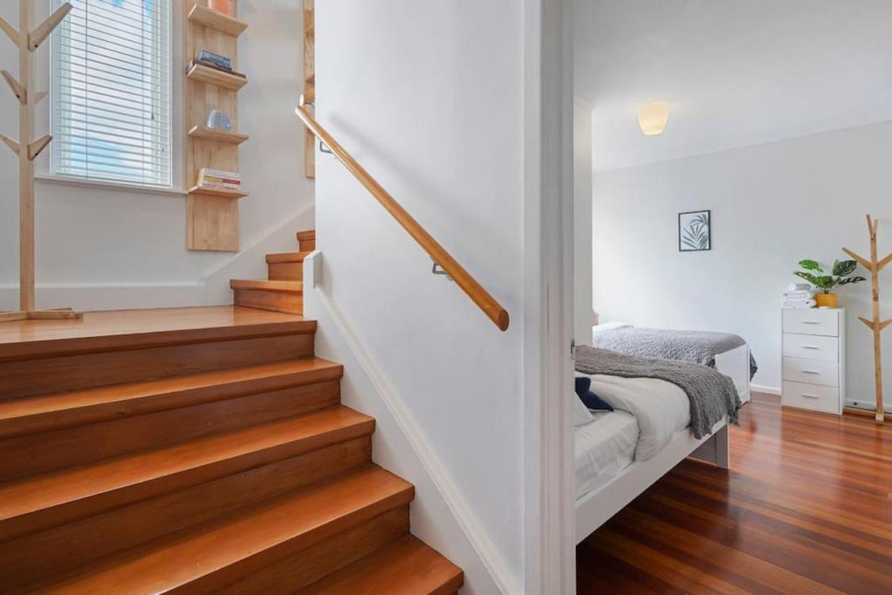 Amazing Home By Beach - Fully Aircon-Ed - Wifi Окленд Экстерьер фото